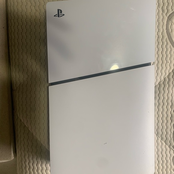 Ps5 slim console only - Picture 5 of 7
